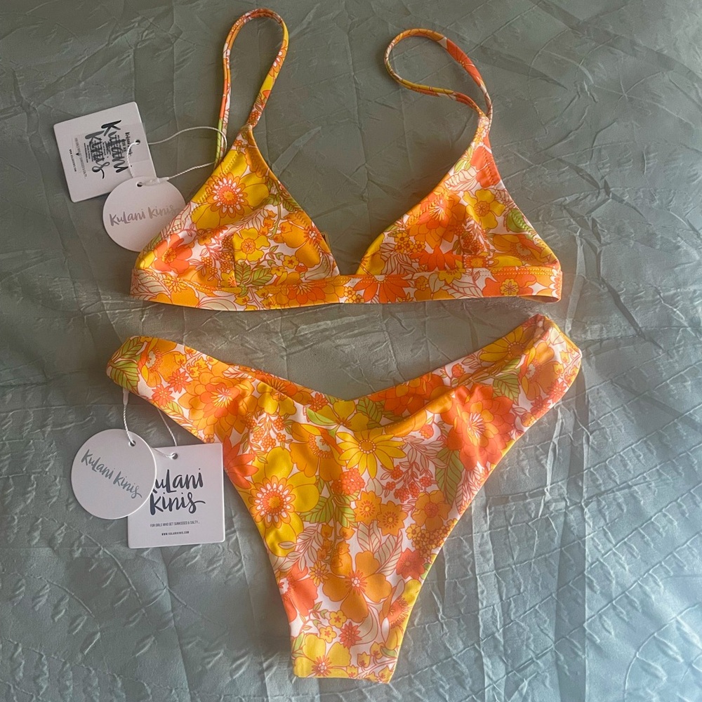 XS Kulani Kini v cheeky bottom and basic bralette